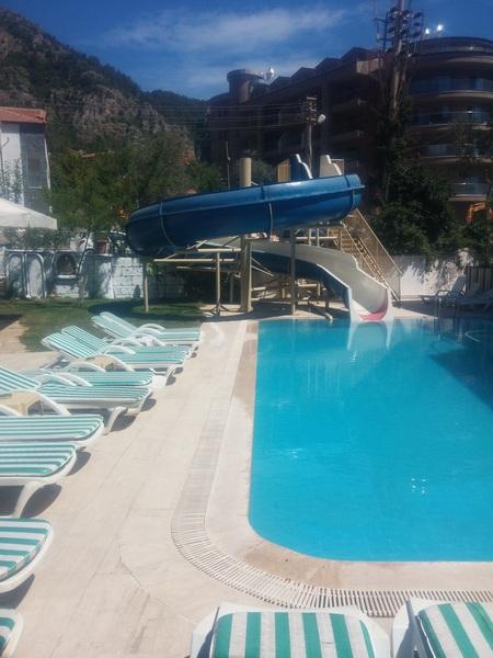 Zeus Hotel ทูรุนช์ ภายนอก รูปภาพ